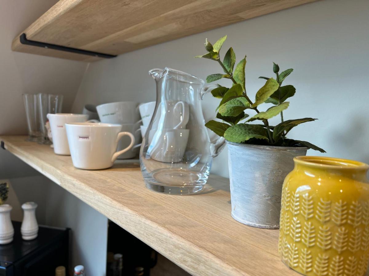 דירות לאקוק Pear Tree Loft מראה חיצוני תמונה