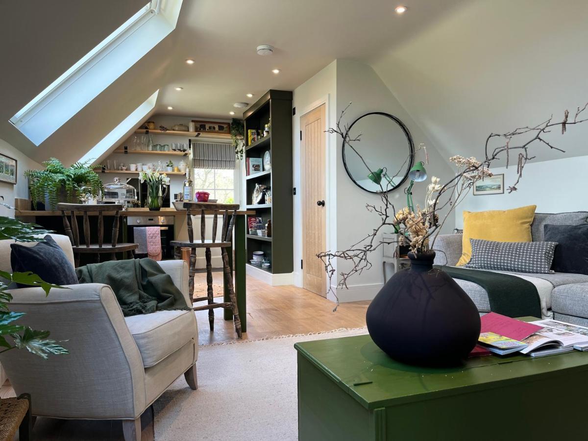 דירות לאקוק Pear Tree Loft מראה חיצוני תמונה
