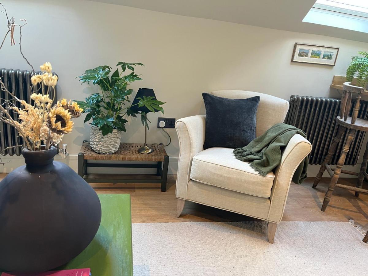 דירות לאקוק Pear Tree Loft מראה חיצוני תמונה