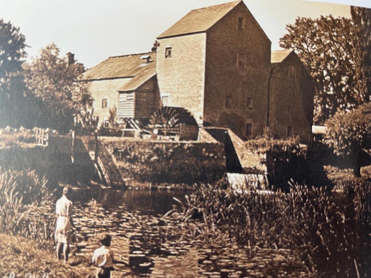 דירות לאקוק Pear Tree Loft מראה חיצוני תמונה